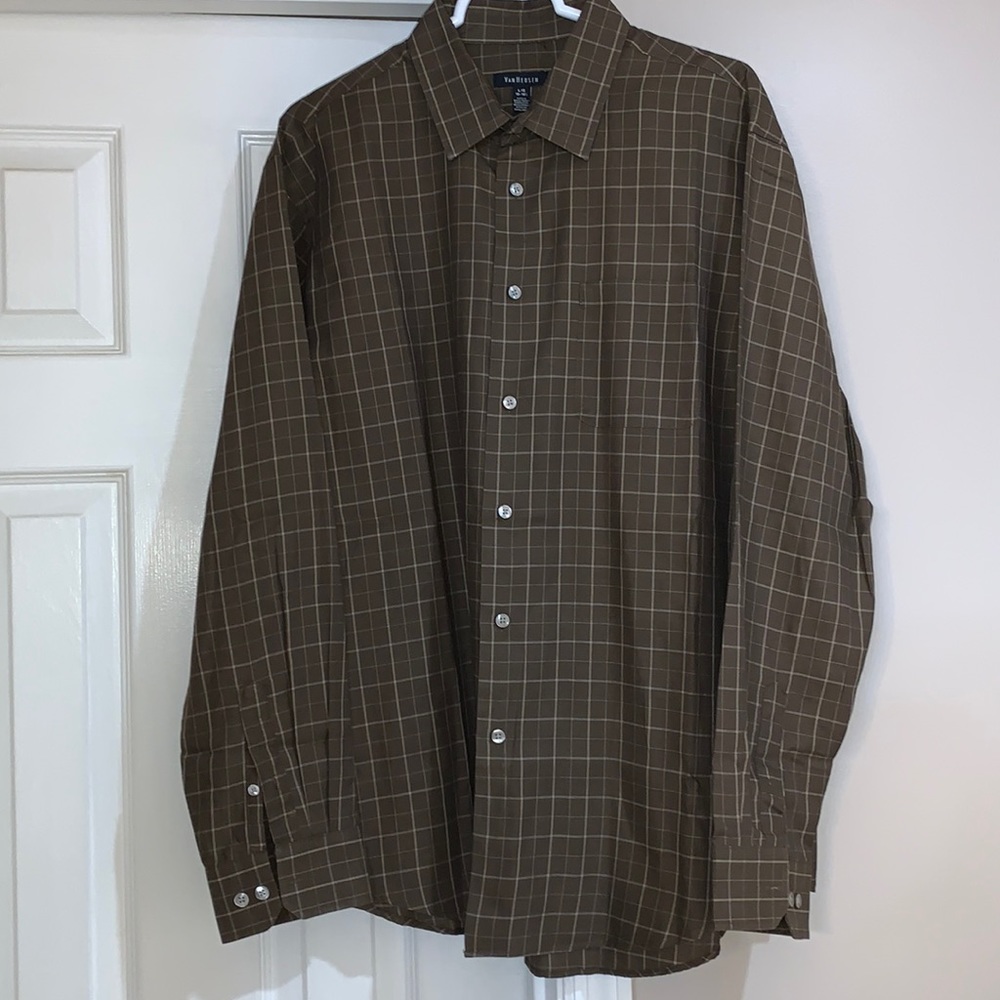 Van Heusen long sleeve dress shirt
